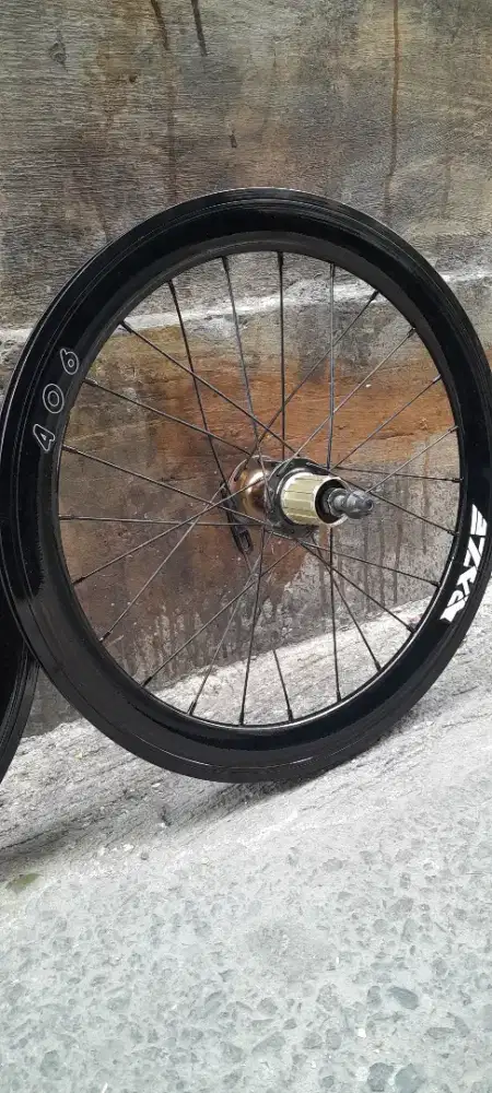 Velk dan frehub Raze