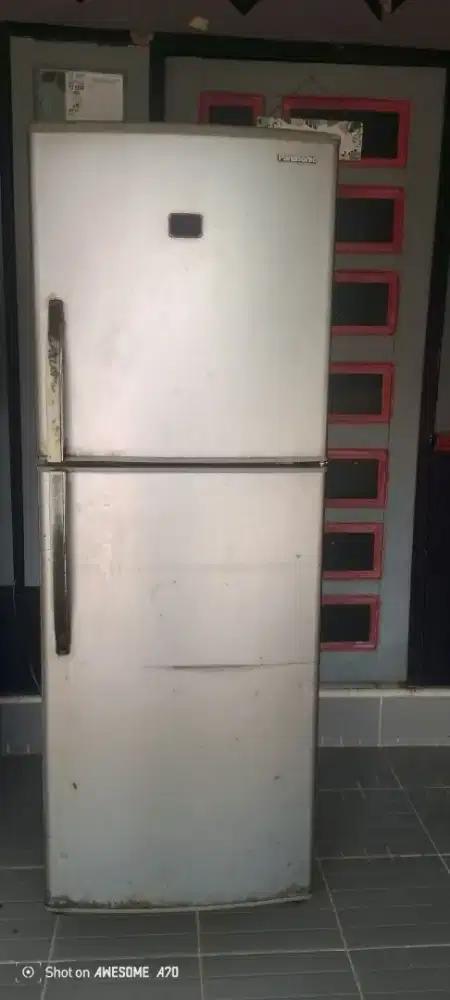 Kulkas panasonic 2pintu tinggi normal