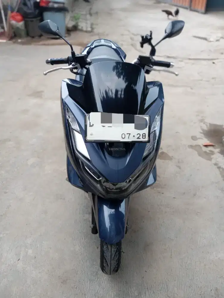 DIJUAL Honda PCX 160 CBS 2023 Abu Metalik, Milik Pribadi