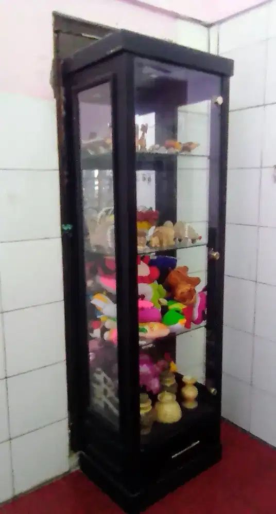 Lemari Kaca Hias 4 Susun