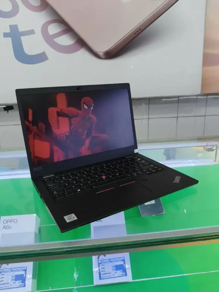lenovo slim mudah dibawa kemanapun