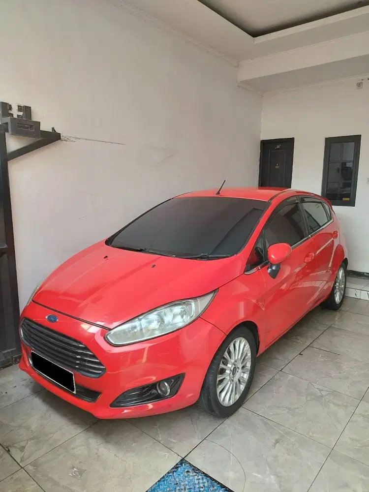 Ford Fiesta 1.5 AT Tahun 2013 - 2014 Good Condition