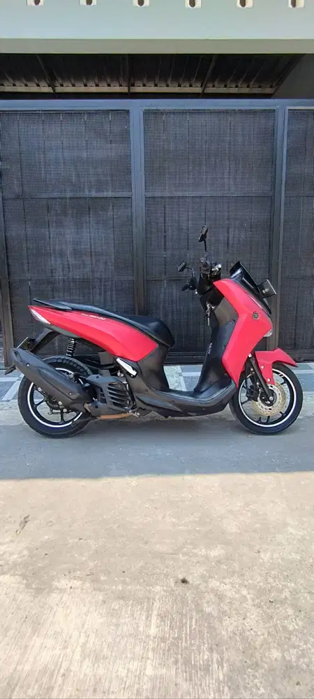 Yamaha Lexi 2019 ( non keyless )