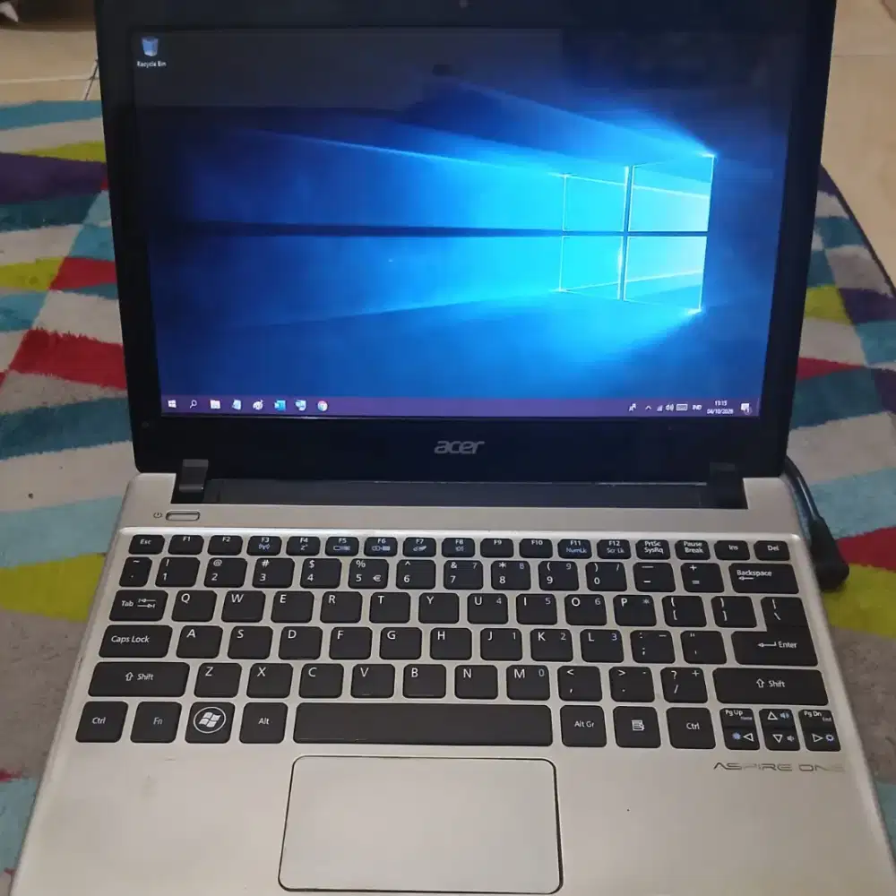 Laptop Acer Aspire One 756 Nego