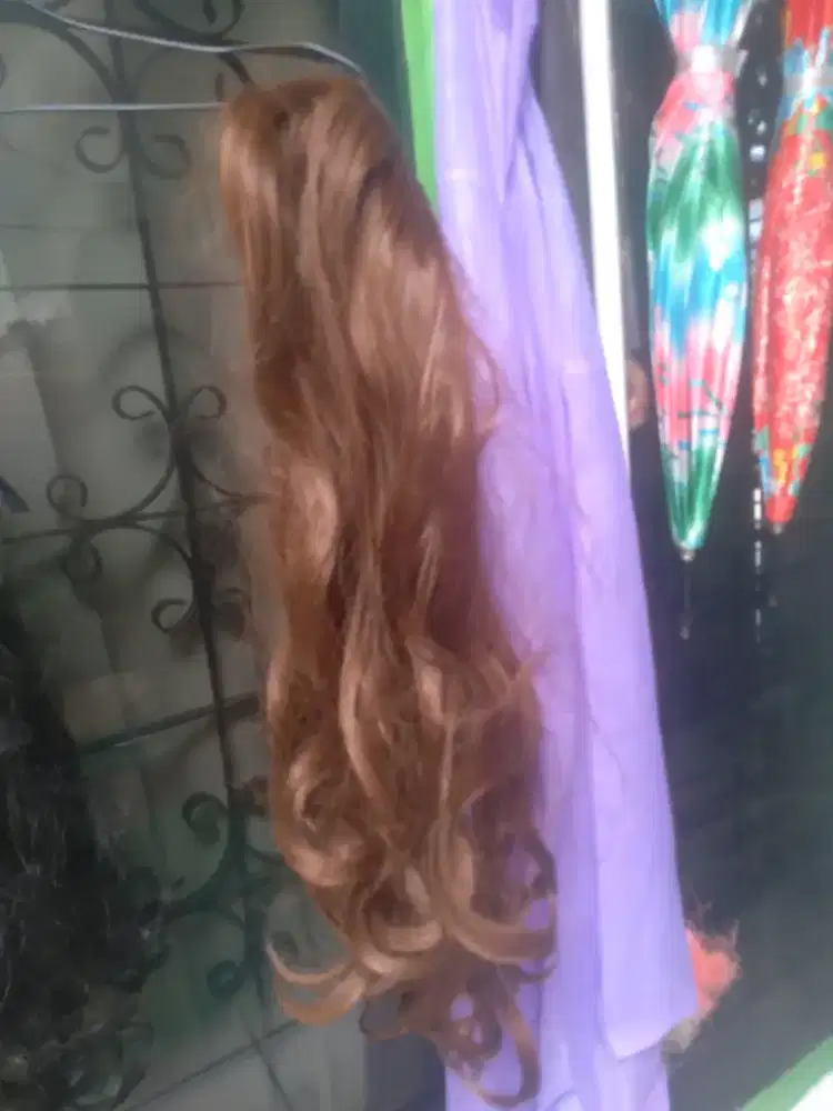 Wig rambut wanita