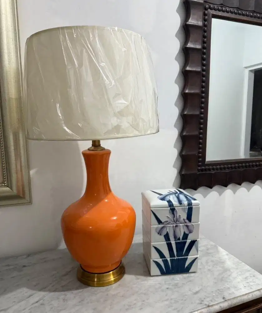 Table lamp dan toples