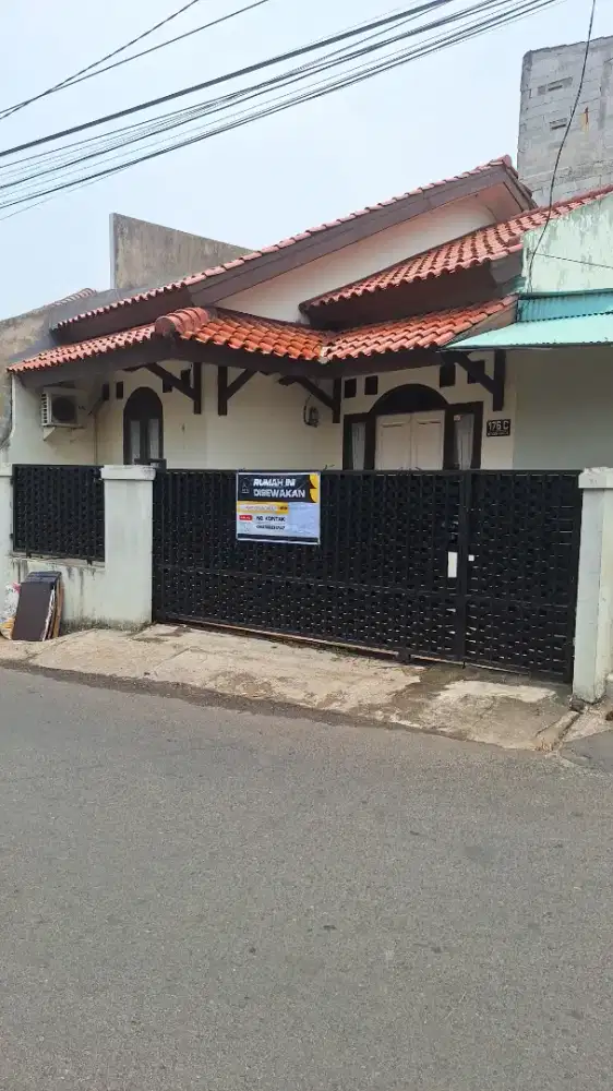 Disewakan rumah pertahun/perbulan di Petukangan Utara Jakarta Selatan