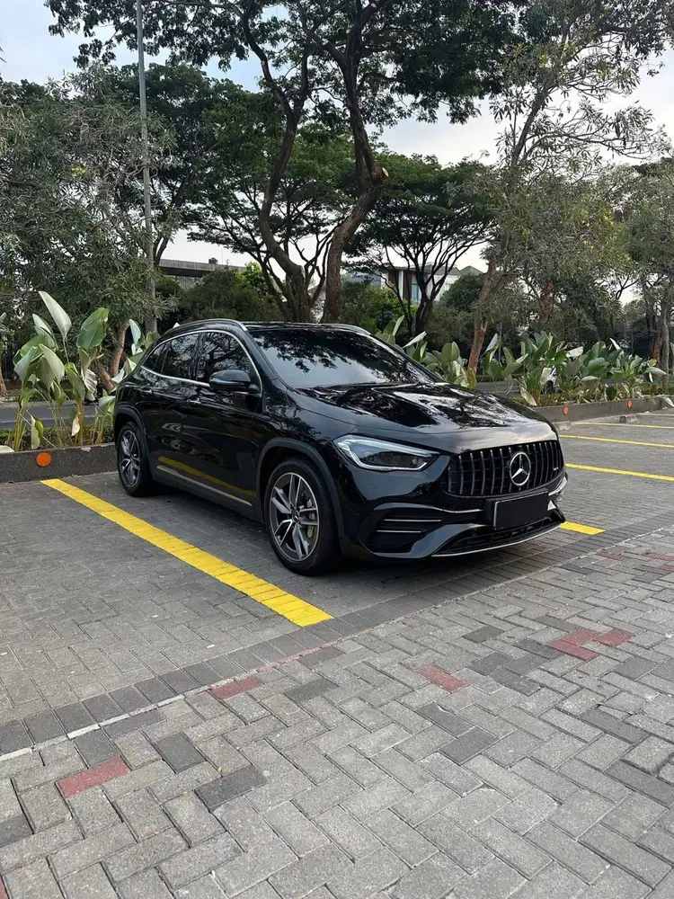Mercedes Benz GLA35 4Matic 2023 NIK 2022 Hitam Metalik