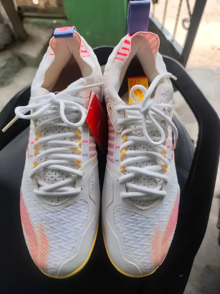 Di jual sepatu badminton Li-ning AYAT017-1