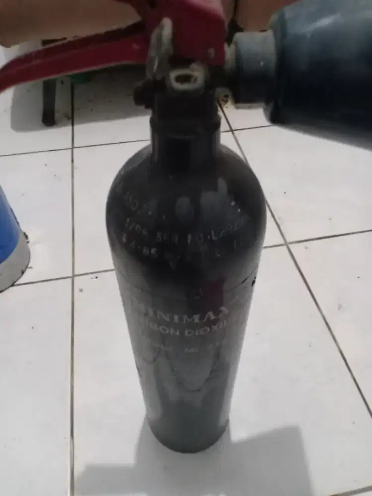 Tabung minimax APAR alat pemadam api