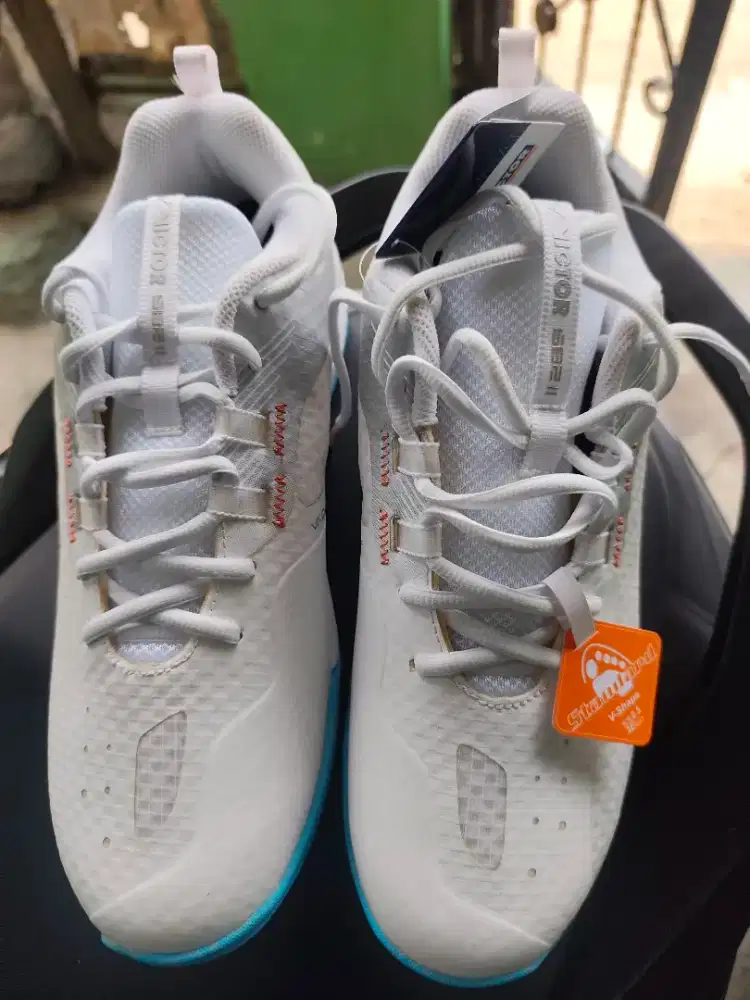 Di jual sepatu badminton Victor S82II AS