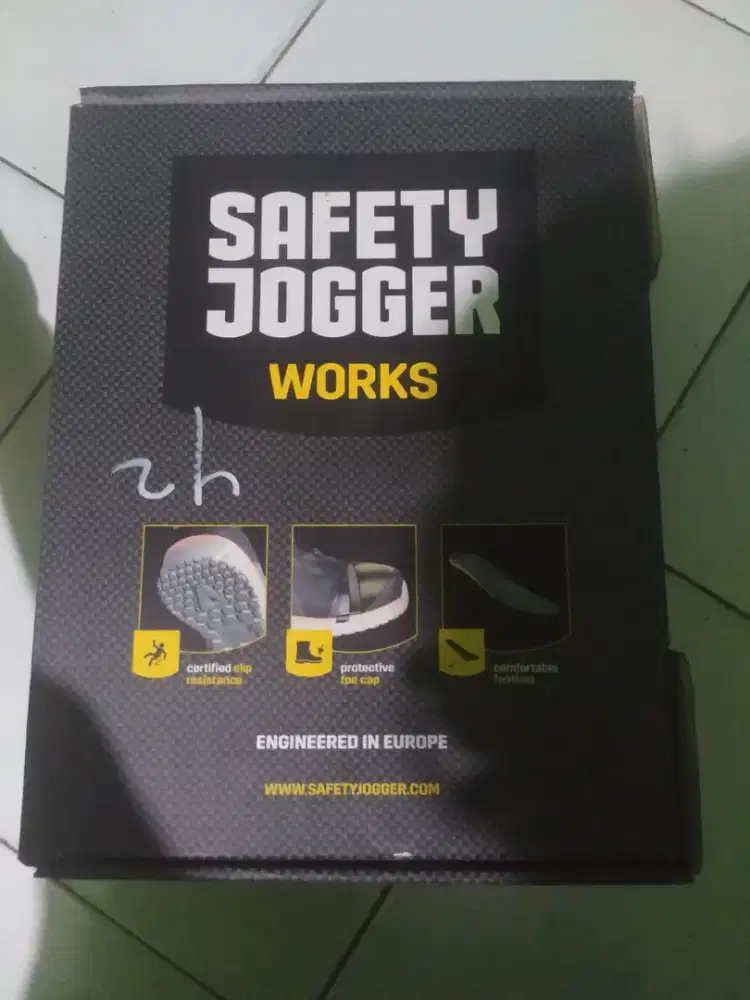 Sepatu Safety Jogger Works Bestboy