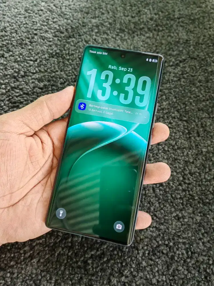 Tecno Camon 40 pro 5g ram 12 + 12 gb /256 gb mulus cakep hp charger