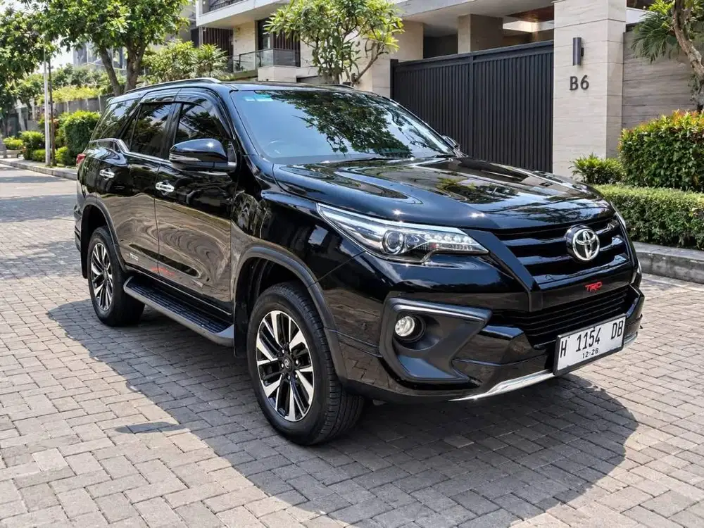 TOYOTA FORTUNER VRZ TRD DISEL MATIC 2018 ISTIMEWAH ORIAN