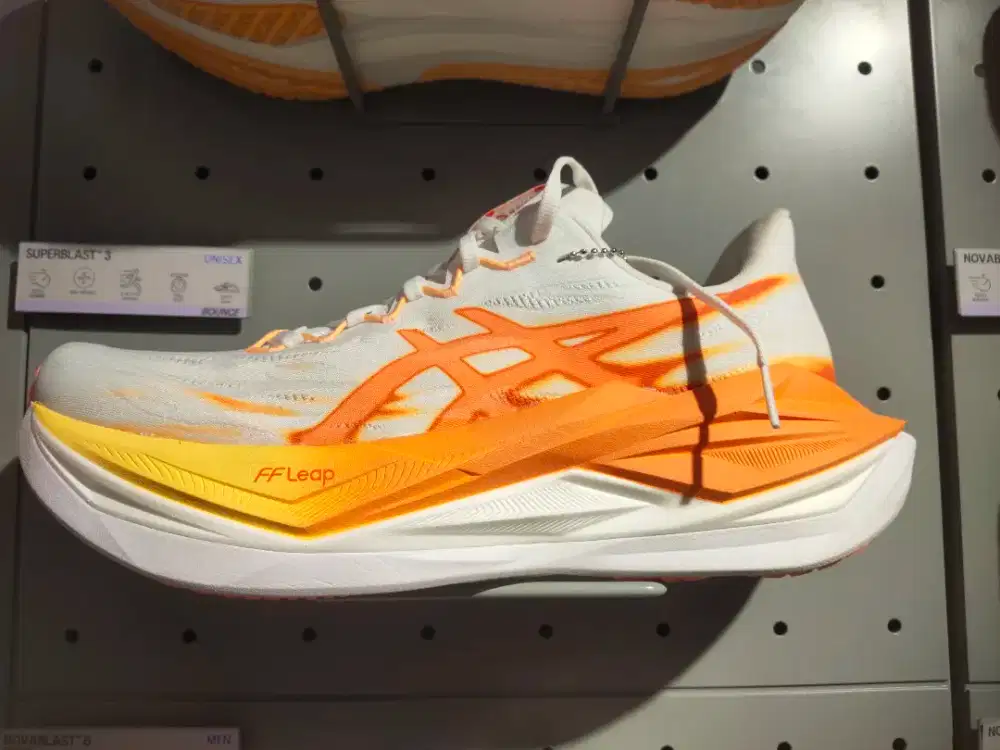 sepatu asics superblast cicilan bunga ringan syarat hanya pakai KTP