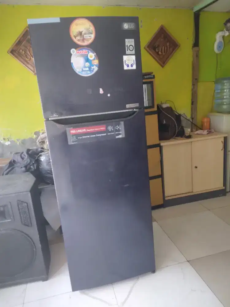 Dijual kulkas LG inverter Linear