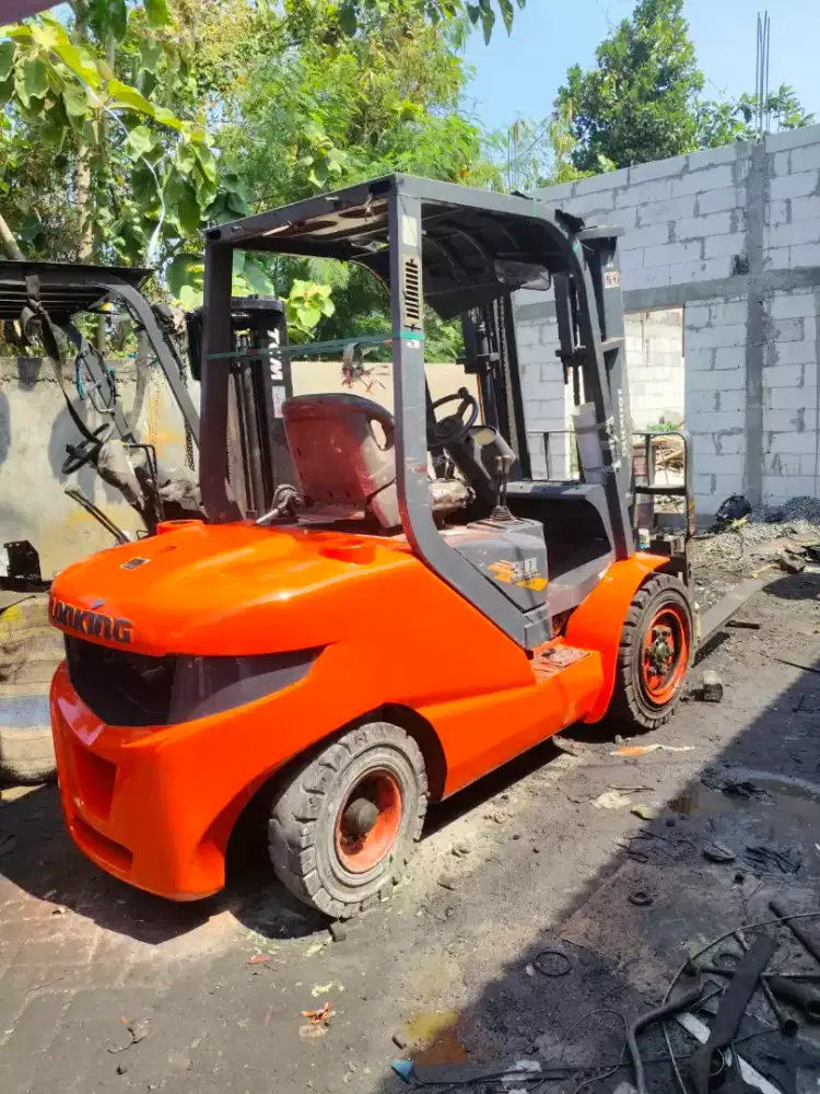 FORKLIFT kongkon 3 ton
