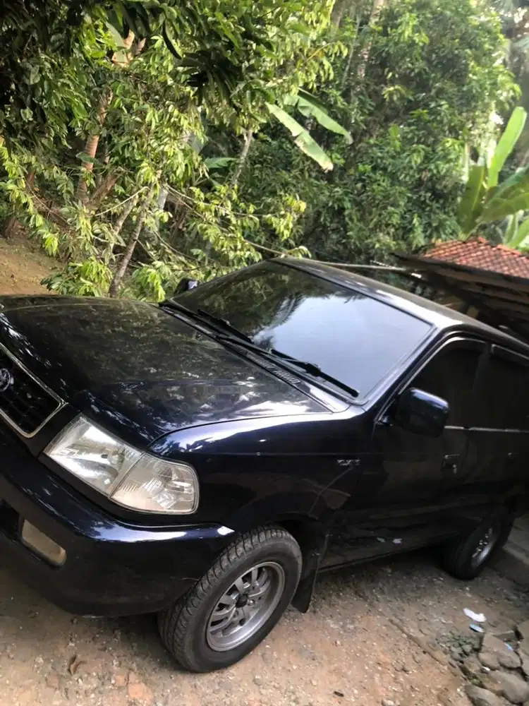 kijang lgx th 2000 2.4