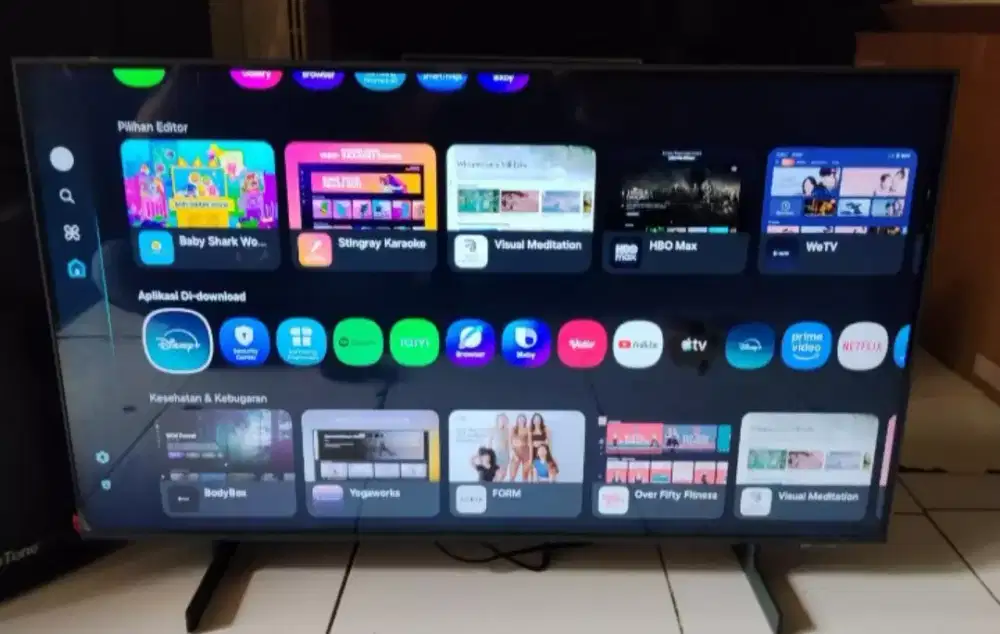 Led  43inch digital smart tv Samsung kristal series du8000 fullset