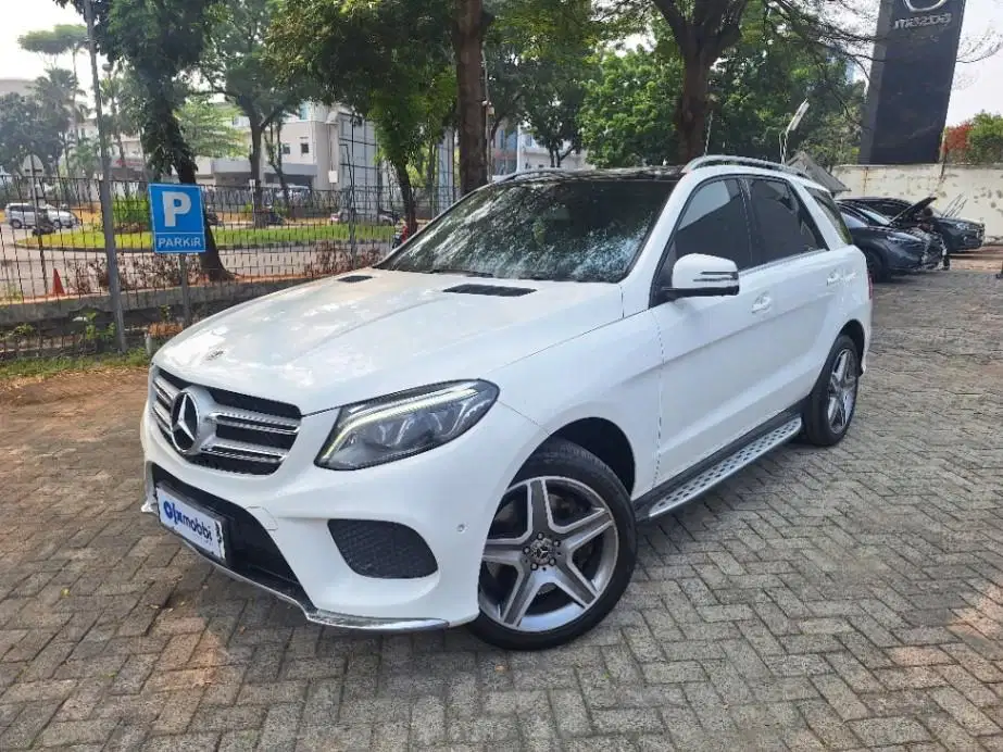 LOW DP Mercedes-Benz GLE400 3.0 AMG Line Bensin-AT 2018 JBB