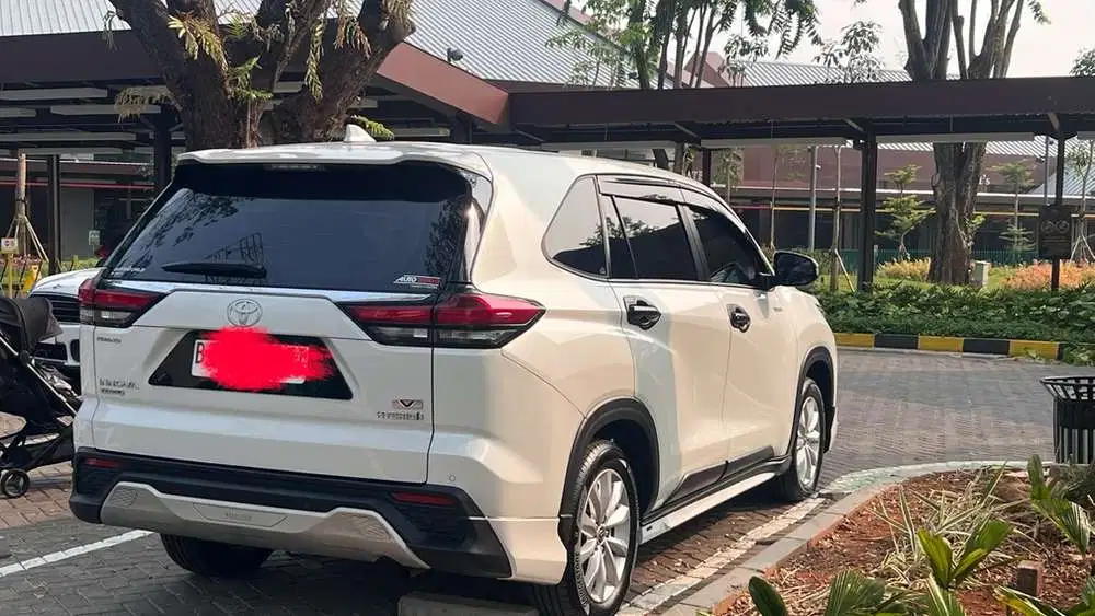 Toyota Kijang Innova 2023 Hybrid