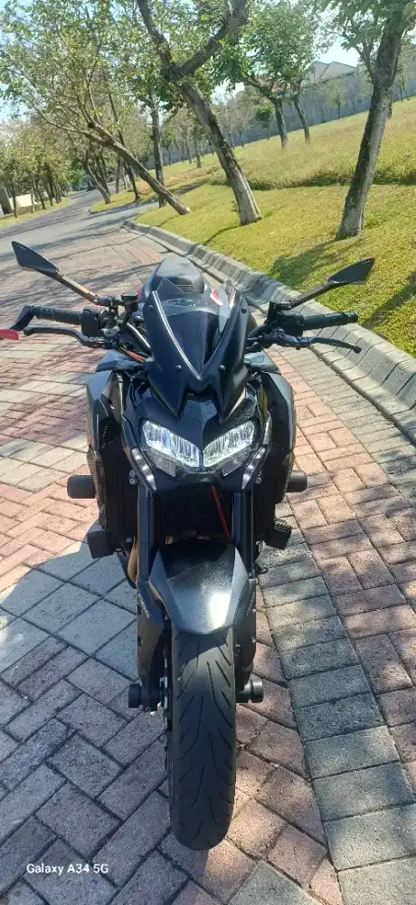 Kawasaki ZR900F thn 2020