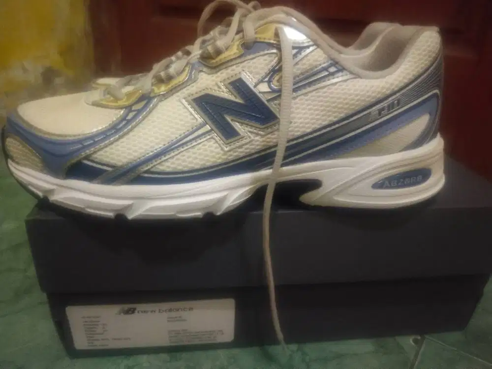 Sepatu New balance 740 blue