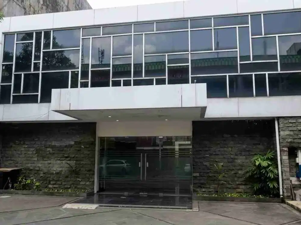 Disewakan Gedung 2 lt Senopati Cocok Klinik Resto Kantor Kebayoran Baru