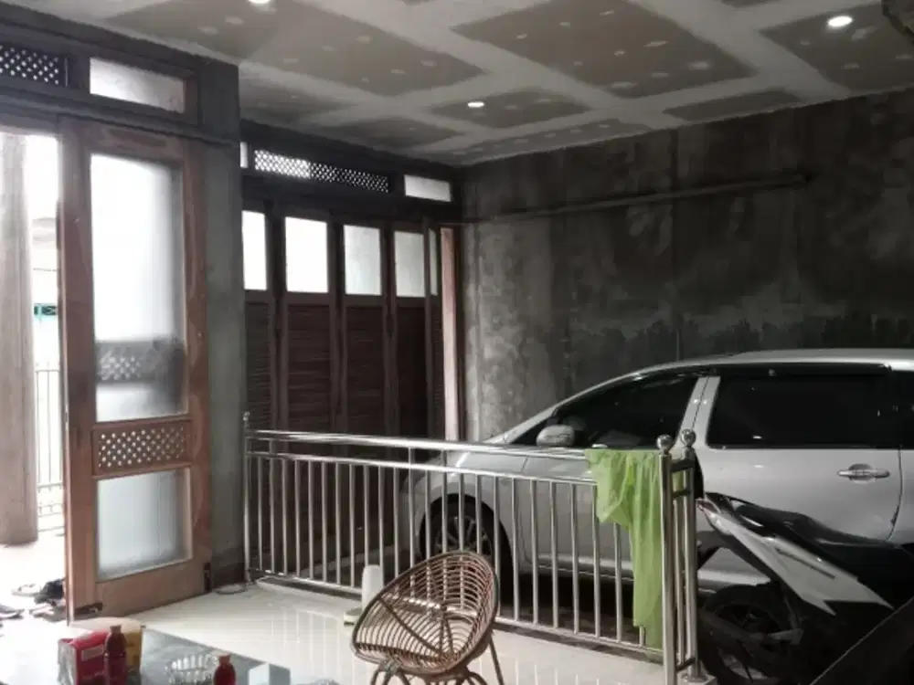 jual rumah    50 M k pasar Ngoro    cocok untuk  stock barang