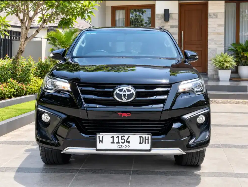 TOYOTA NEW FORTUNER 2.4 VRZ TRD AT 2018 HITAM