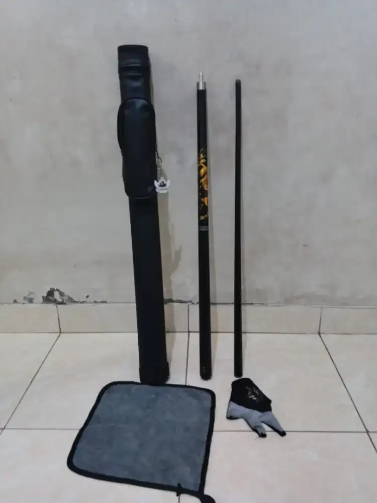 Barang kali ada yg berminat stick bilyard merek HCTQ