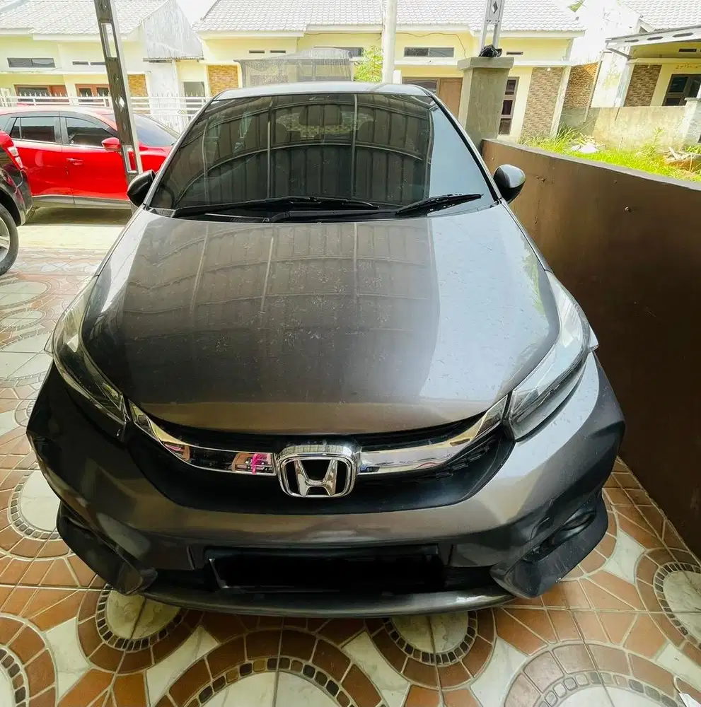 Dijual mobil brio manual