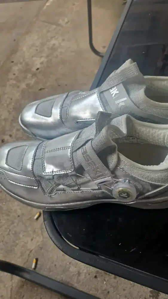 Sepatu badminton kawasaki insole 27 silver