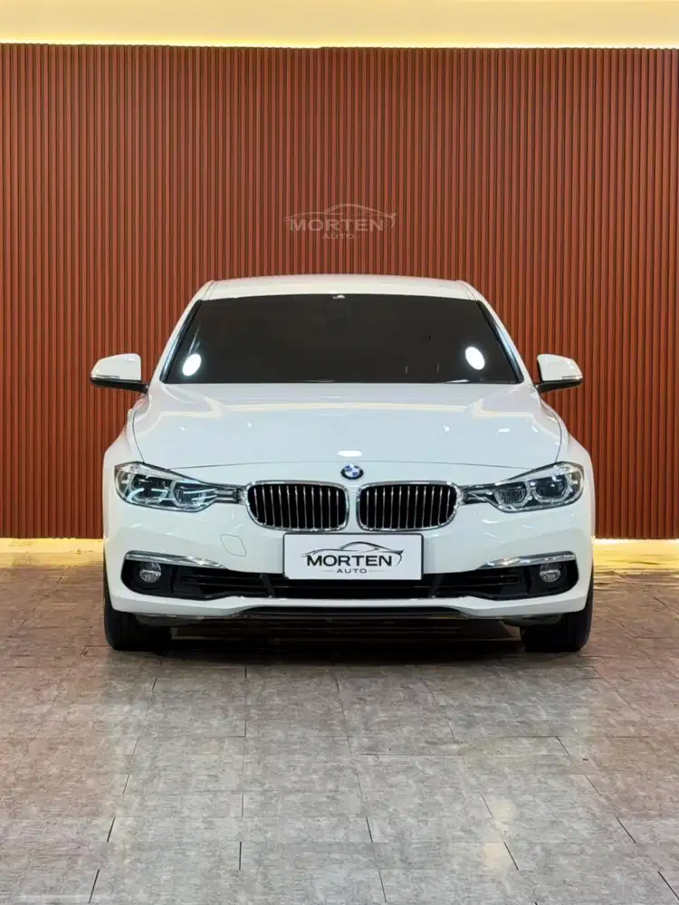 (KM 56rb) BMW 320i luxury F30 Lci 2.0 At 2018