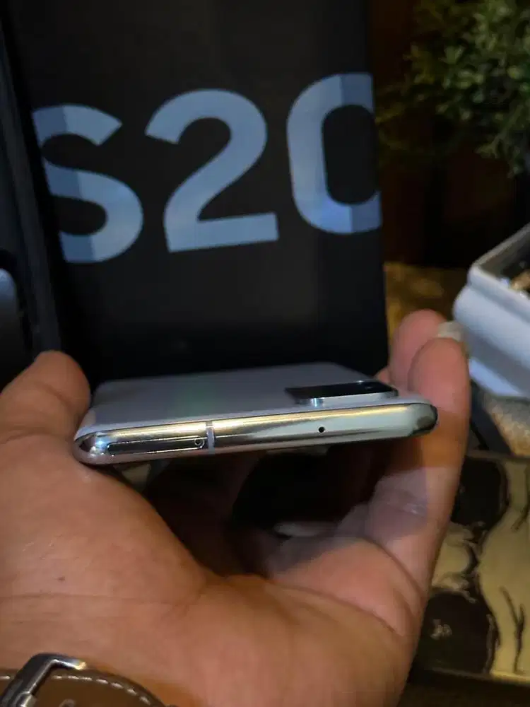SAMSUNG S20 NWGO