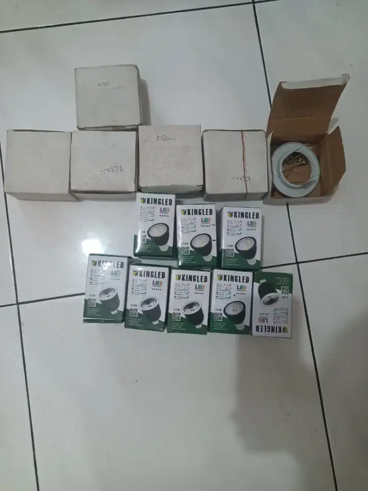 Lampu sorot spot light