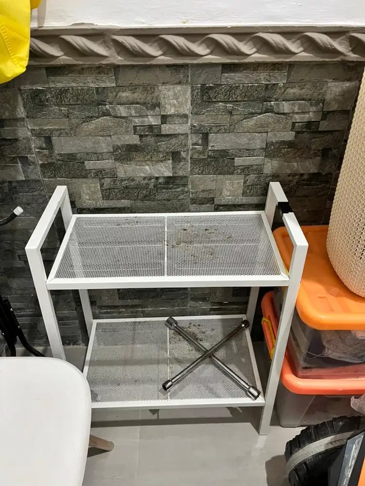 Rak Besi merk Ikea
