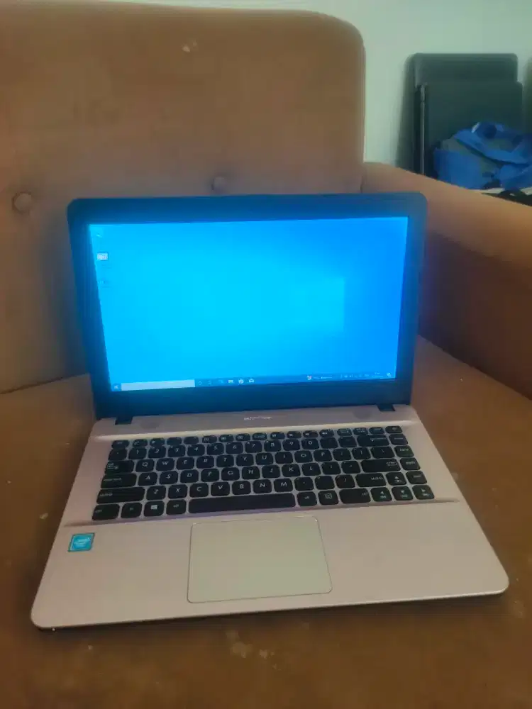 Laptop Asus normal
