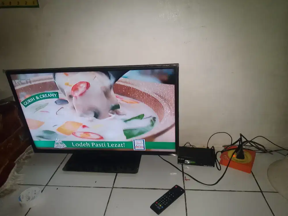 tv philips 32in