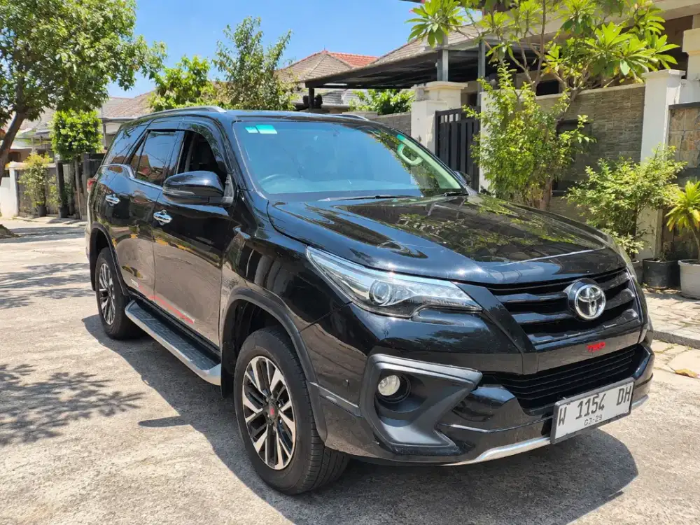Fortuner VRZ TRD Sportivo 2018 Diesel Matic Hitam