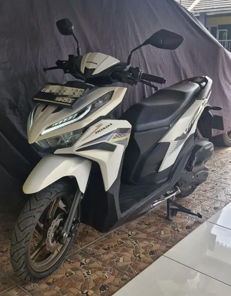 Honda Vario 125cc tahun 2022 Mulus low Km.