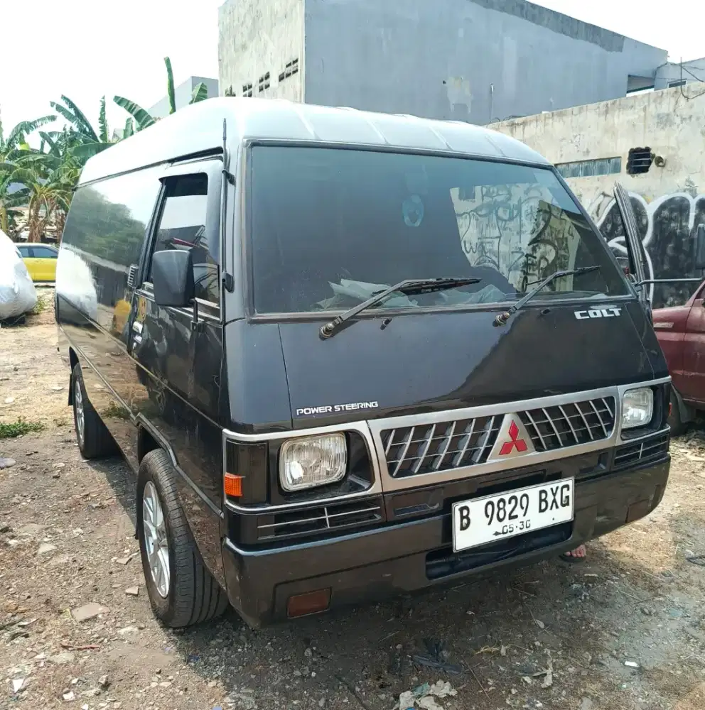 2019 L300 Delvan Minibus 2.5 MT Solar
