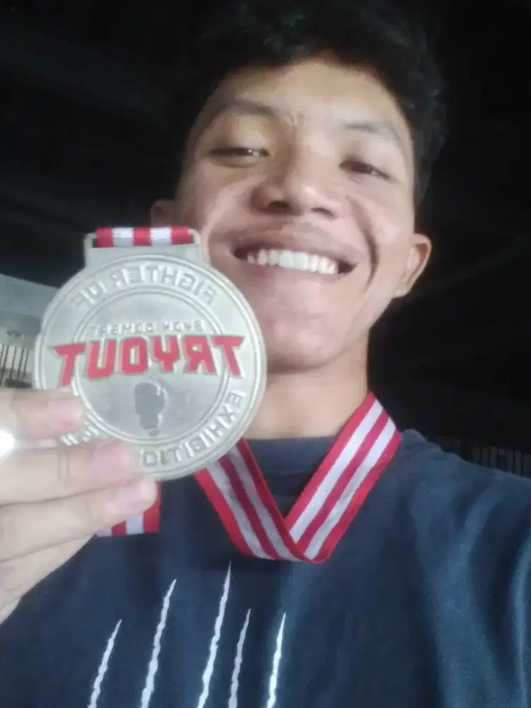 Mencari pekerjaan yang ada mess