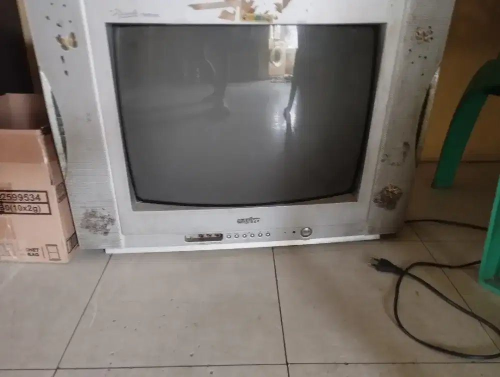 Di jual tv dan micro wave