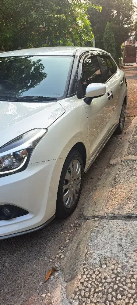 Mobil Suzuki Baleno Hatchback Dijual