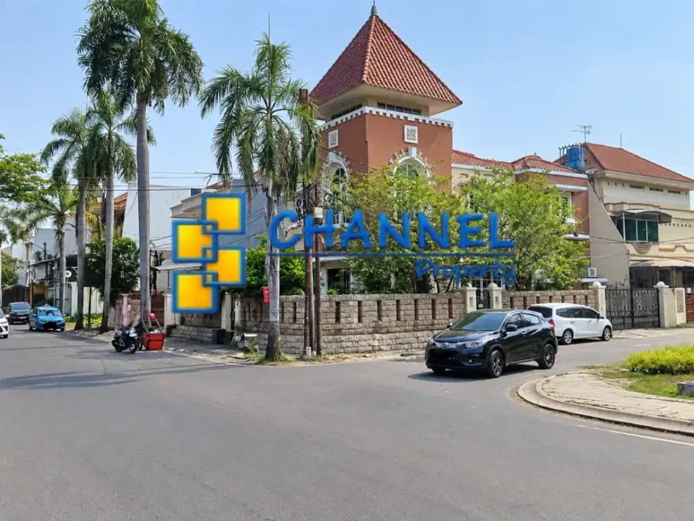 Jual Rumah Mewah Strategis Posisi Hoek Dekat Fasilitas Umum Citra Garden Jakarta Barat, Ea
