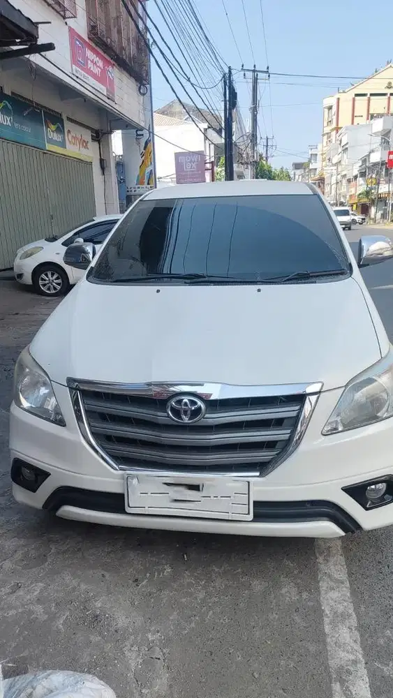 Innova 2014 A/T putih