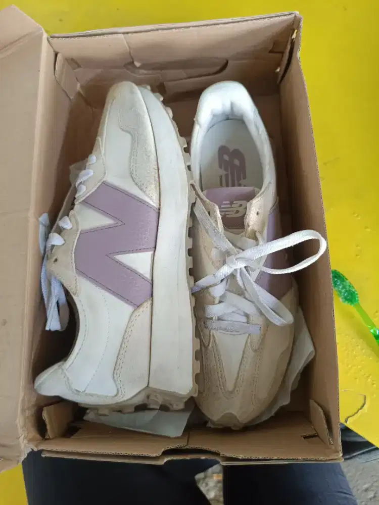 New Balance Ori 327 WS327KH — Women — US 8 / UK 6 / EU 39