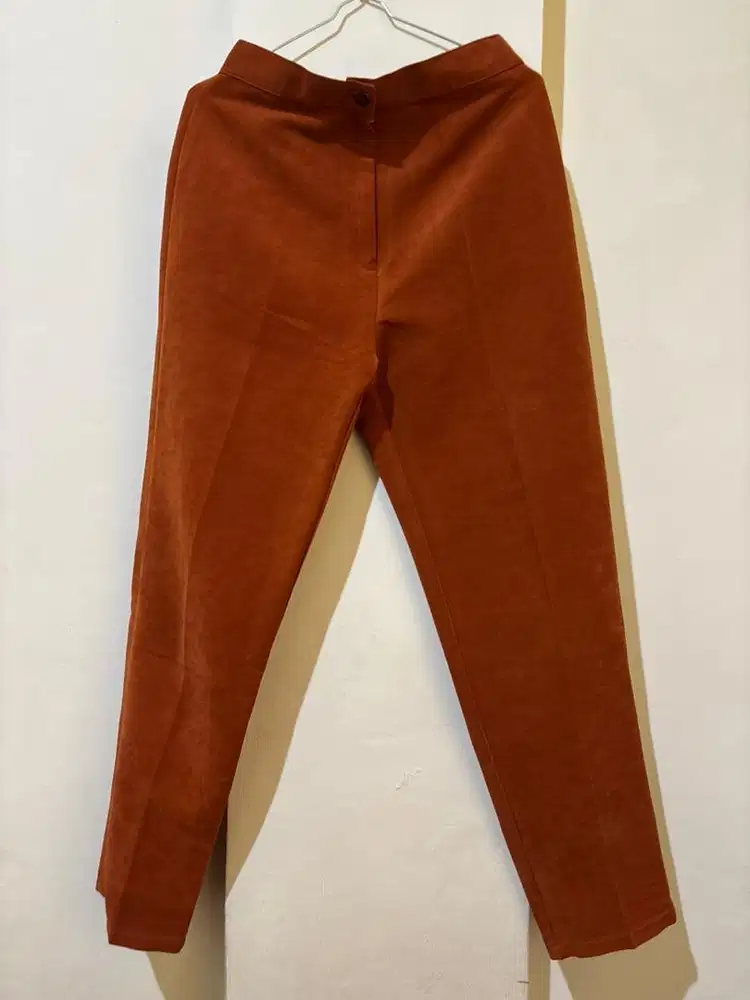 Celana Panjang Velvet Coklat Terracota