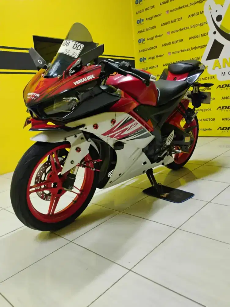 Yamaha r15 v2 tahun 2014